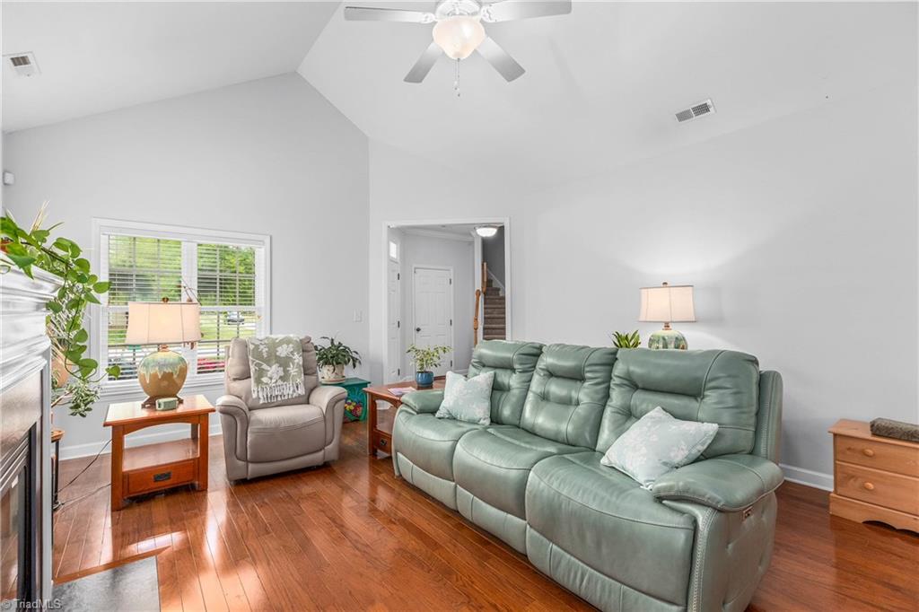 6604 Springfield Village Lane Property Photo 7