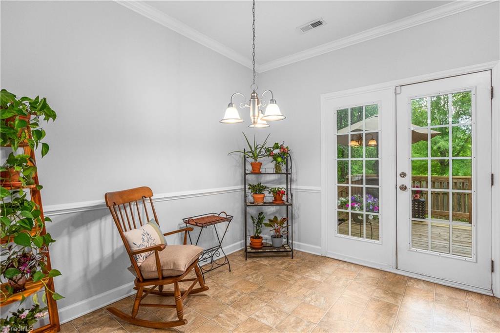 6604 Springfield Village Lane Property Photo 15
