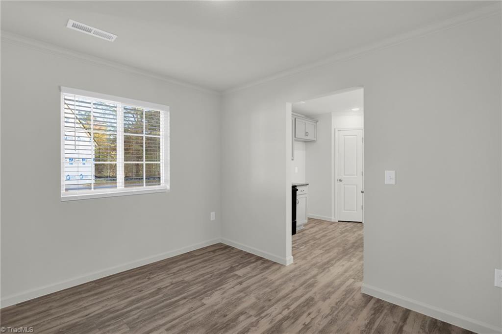 725 Torbay Drive Property Photo 6