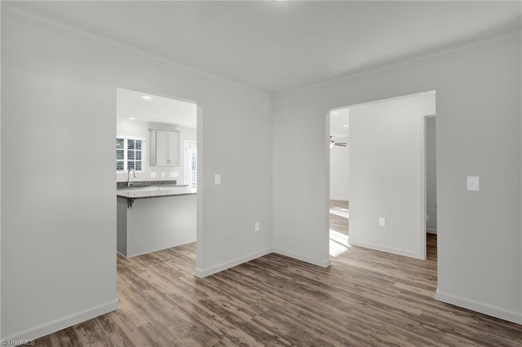 725 Torbay Drive Property Photo 7