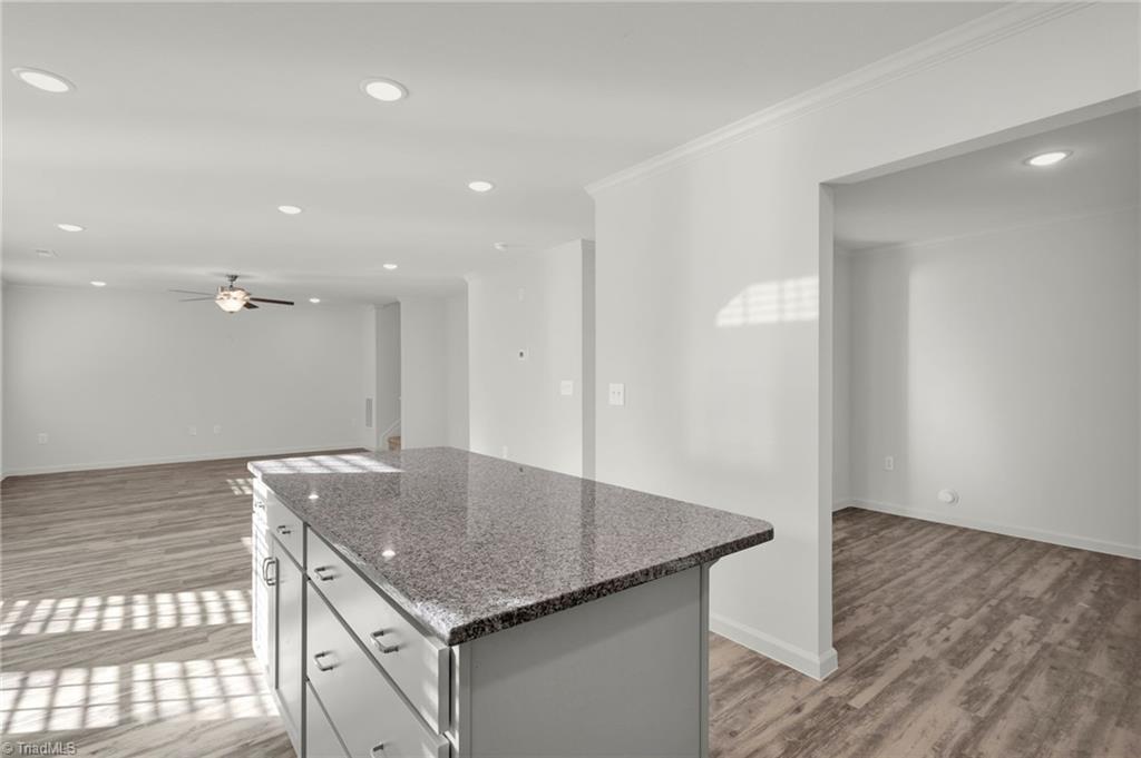 725 Torbay Drive Property Photo 10