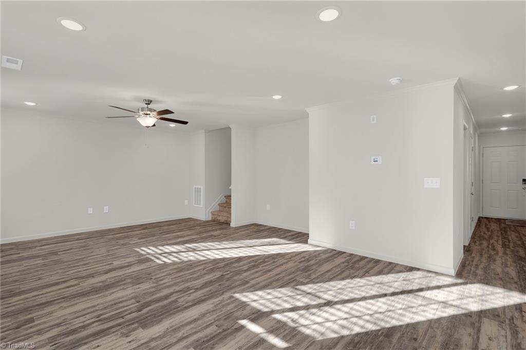 725 Torbay Drive Property Photo 14