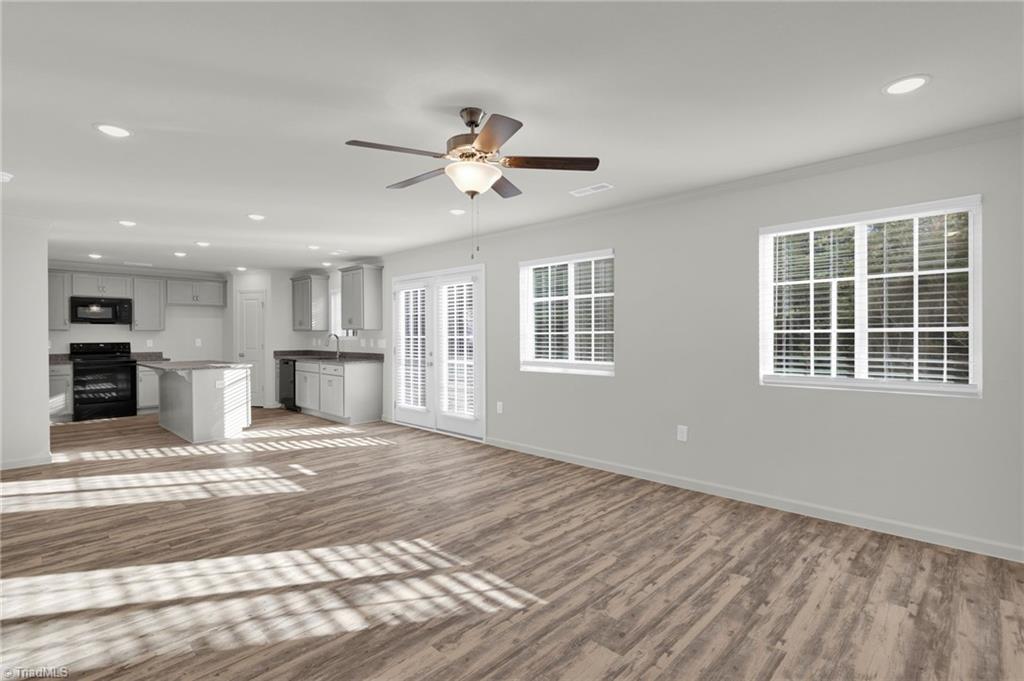 725 Torbay Drive Property Photo 16