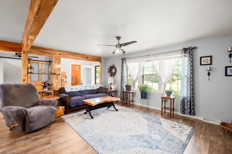 160 Pinelawn Drive Property Photo 3