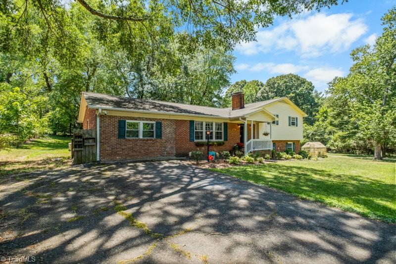 160 Pinelawn Drive Property Photo 27