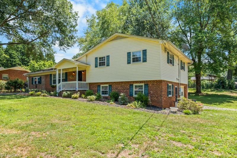 160 Pinelawn Drive Property Photo 28
