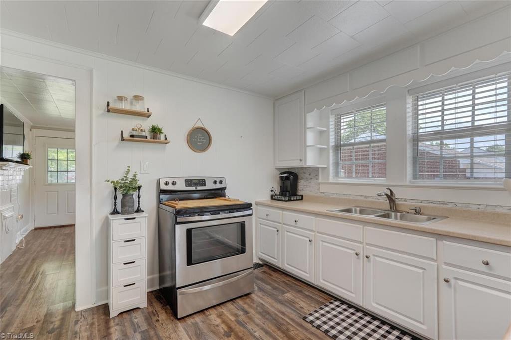 1542 Albright Avenue Property Photo 8