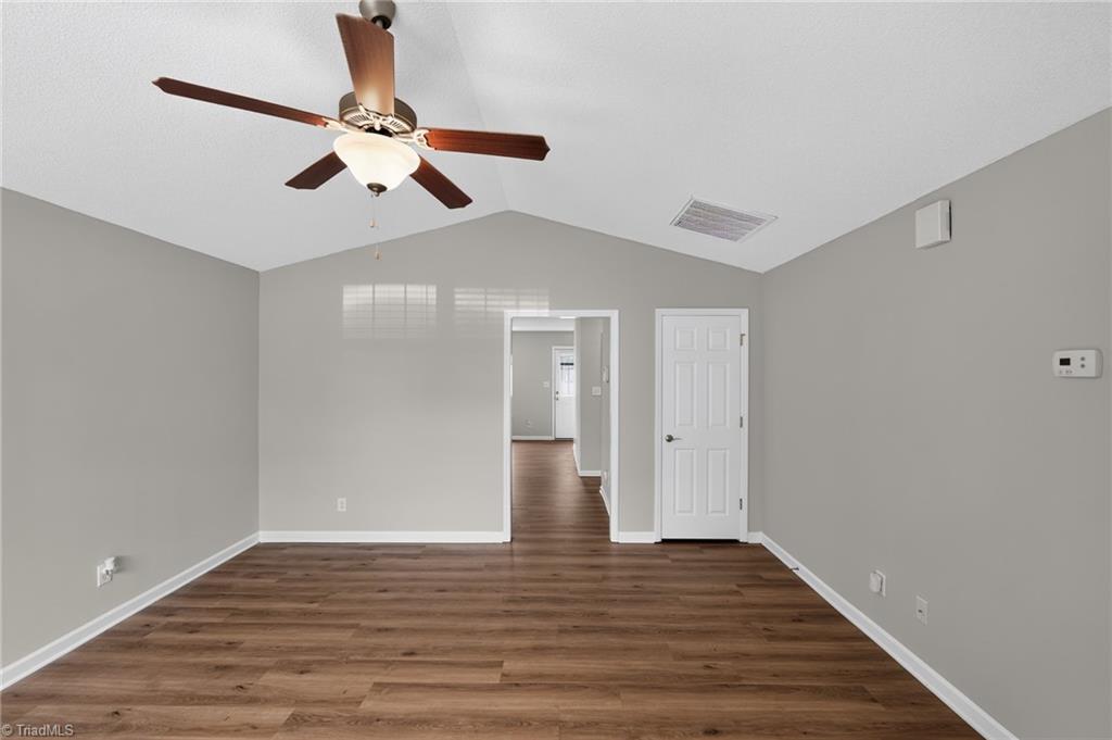 904 Rauhut Street Property Photo 5
