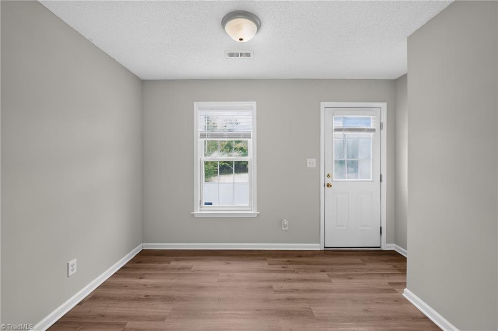 904 Rauhut Street Property Photo 13