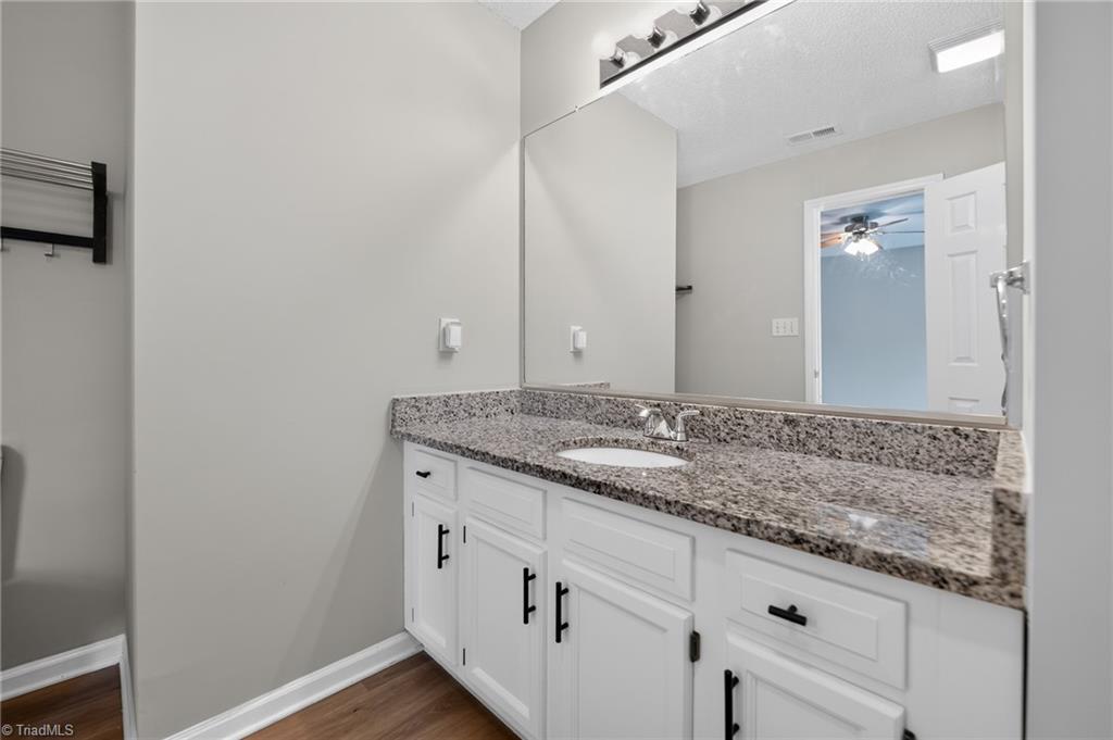 904 Rauhut Street Property Photo 19