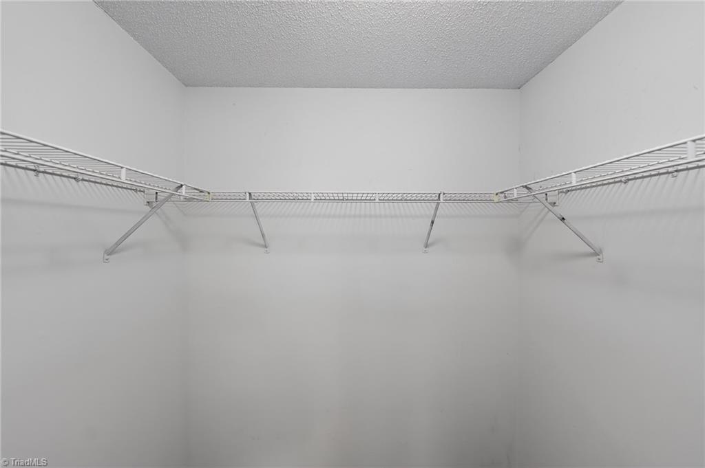 904 Rauhut Street Property Photo 21