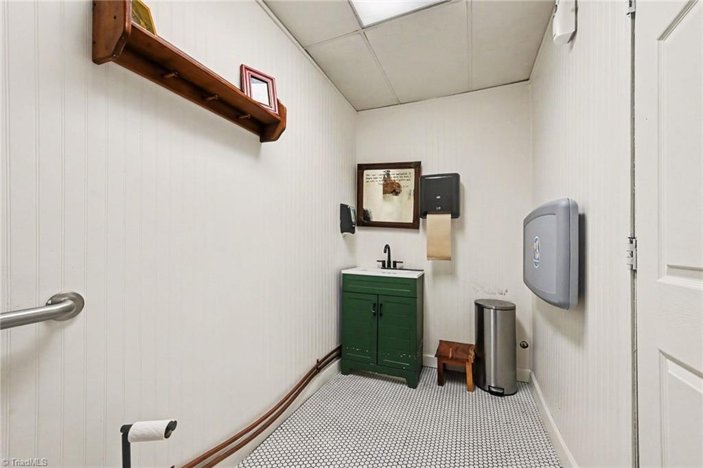 115 Main Street N Property Photo 31