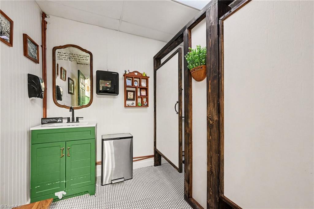 115 Main Street N Property Photo 32