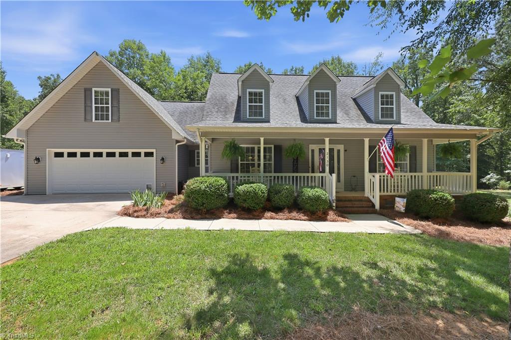 2130 Willow Oak Drive Property Photo 2