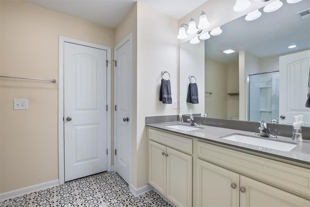 3807 Copperfield Court Property Photo 19