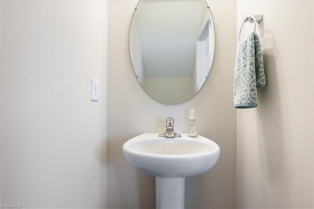 3807 Copperfield Court Property Photo 33