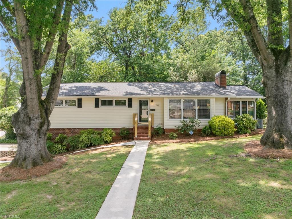 738 Elderwood Avenue Property Photo 3