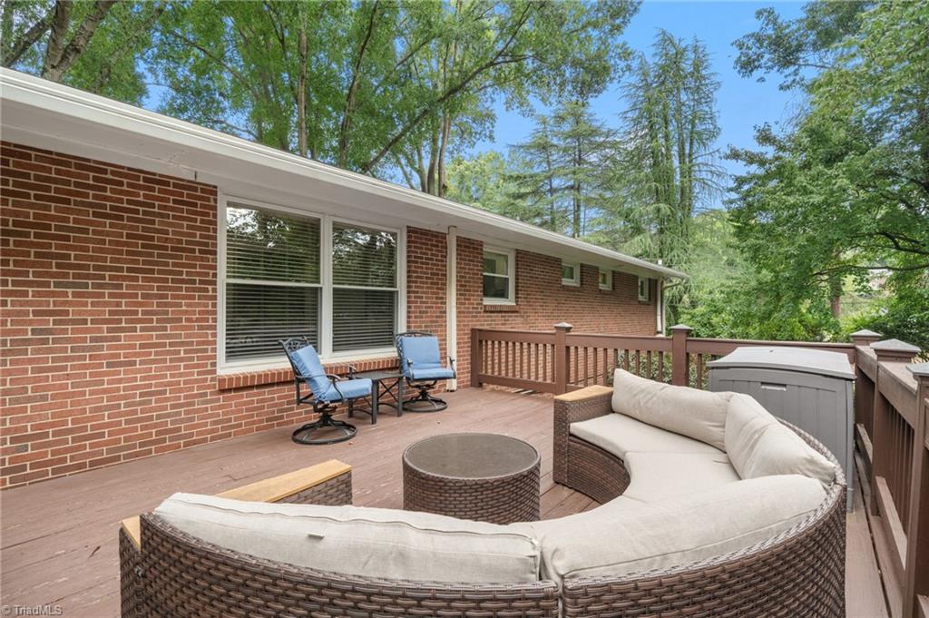 738 Elderwood Avenue Property Photo 37