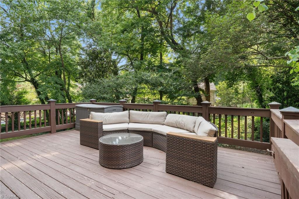 738 Elderwood Avenue Property Photo 38