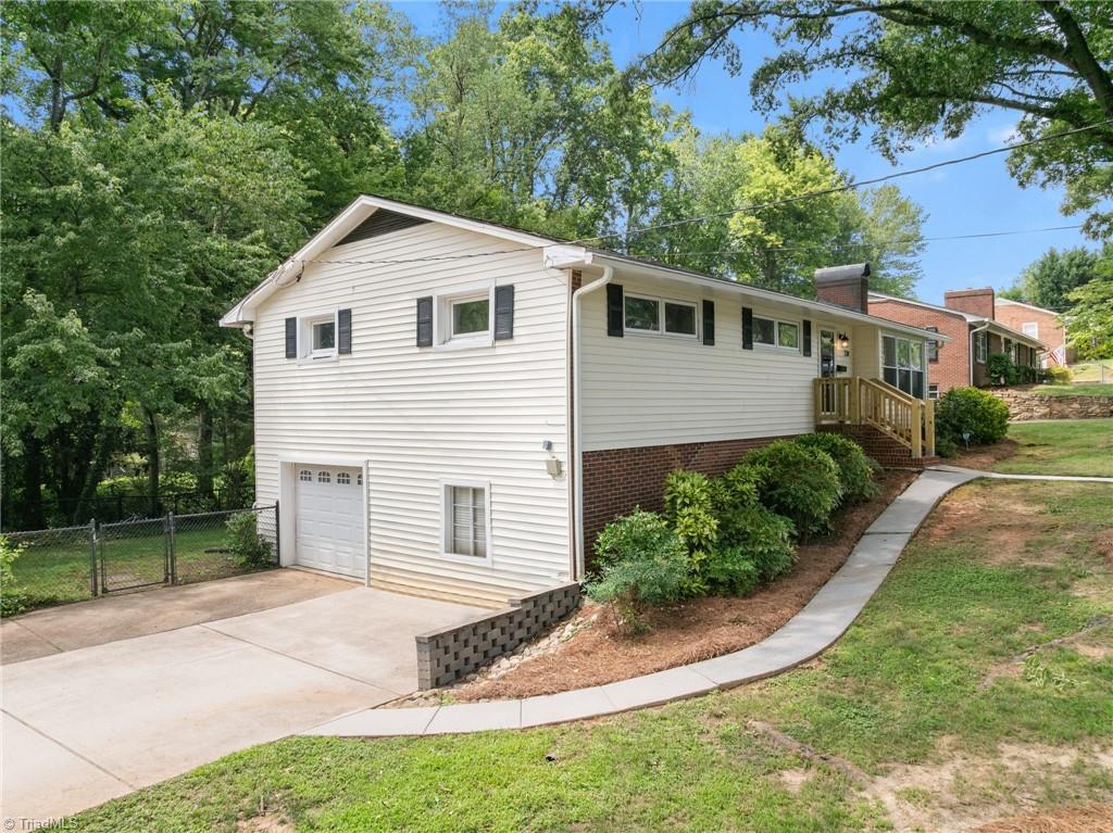 738 Elderwood Avenue Property Photo 40