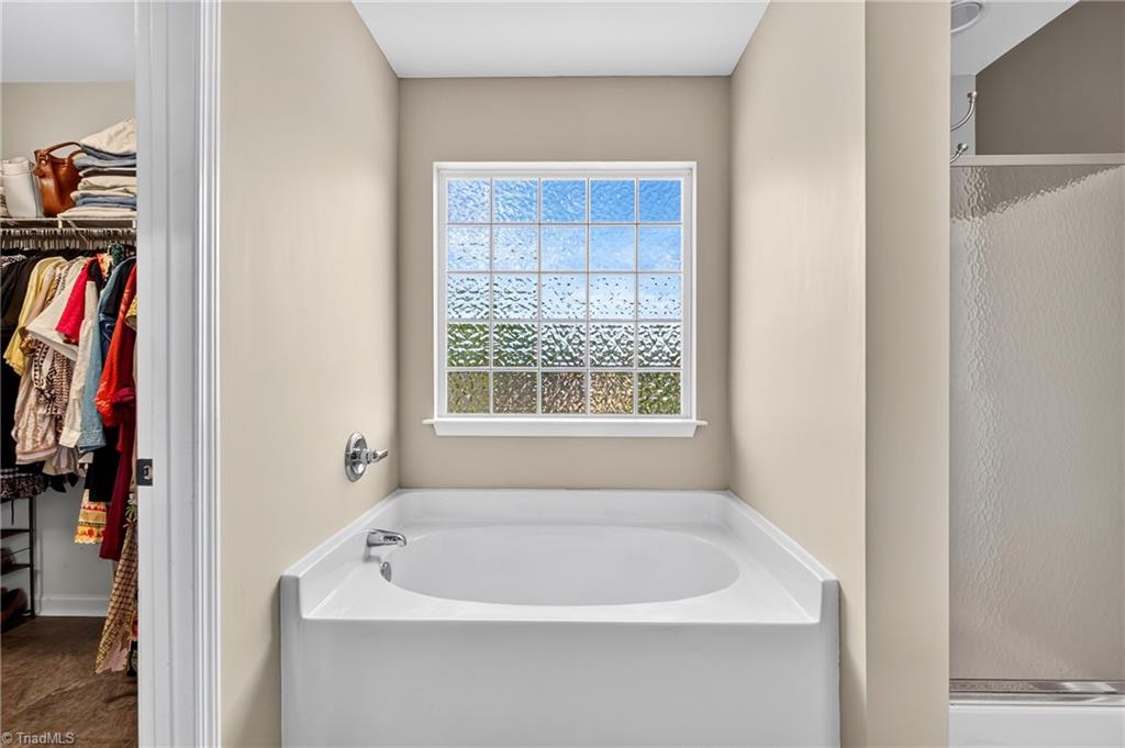 2509 Covington Loop Property Photo 33