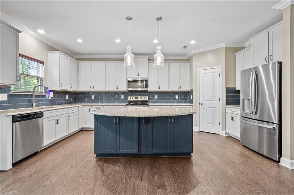 6511 Rogers Farm Road Property Photo 2