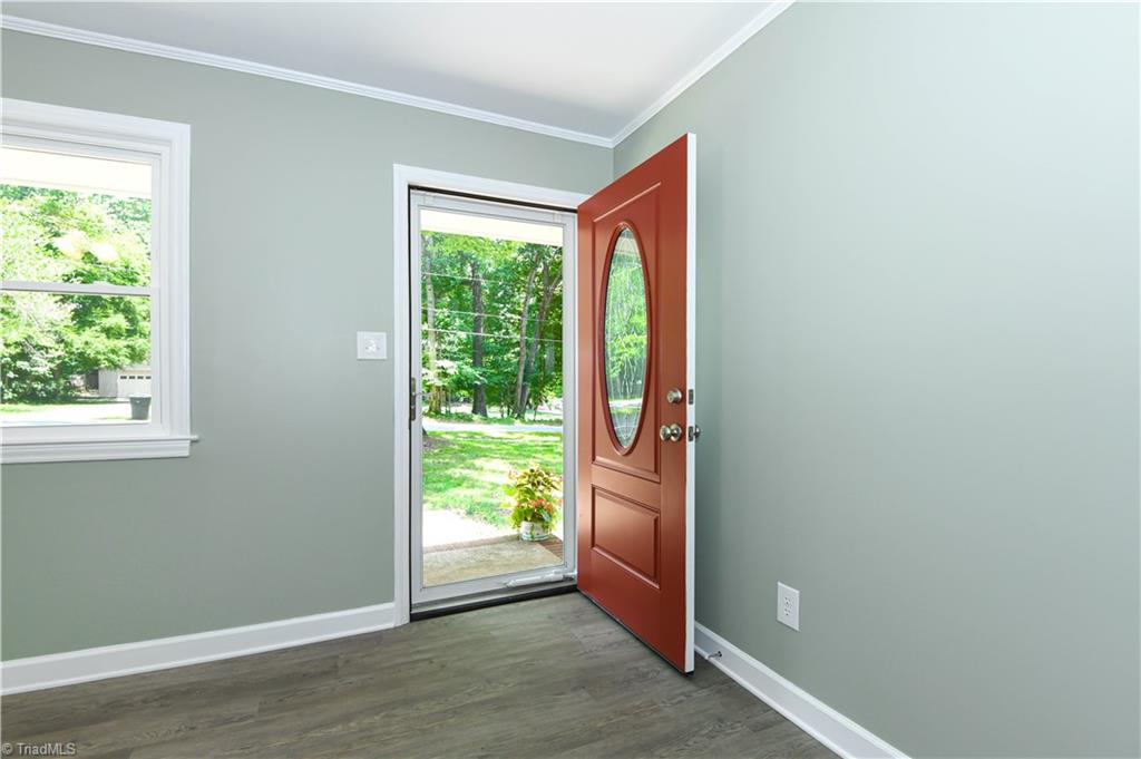 3506 Treeview Lane Property Photo 8
