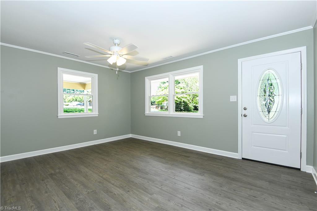 3506 Treeview Lane Property Photo 9