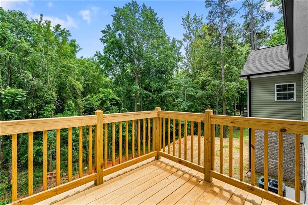 655 Woodland Circle Property Photo 21