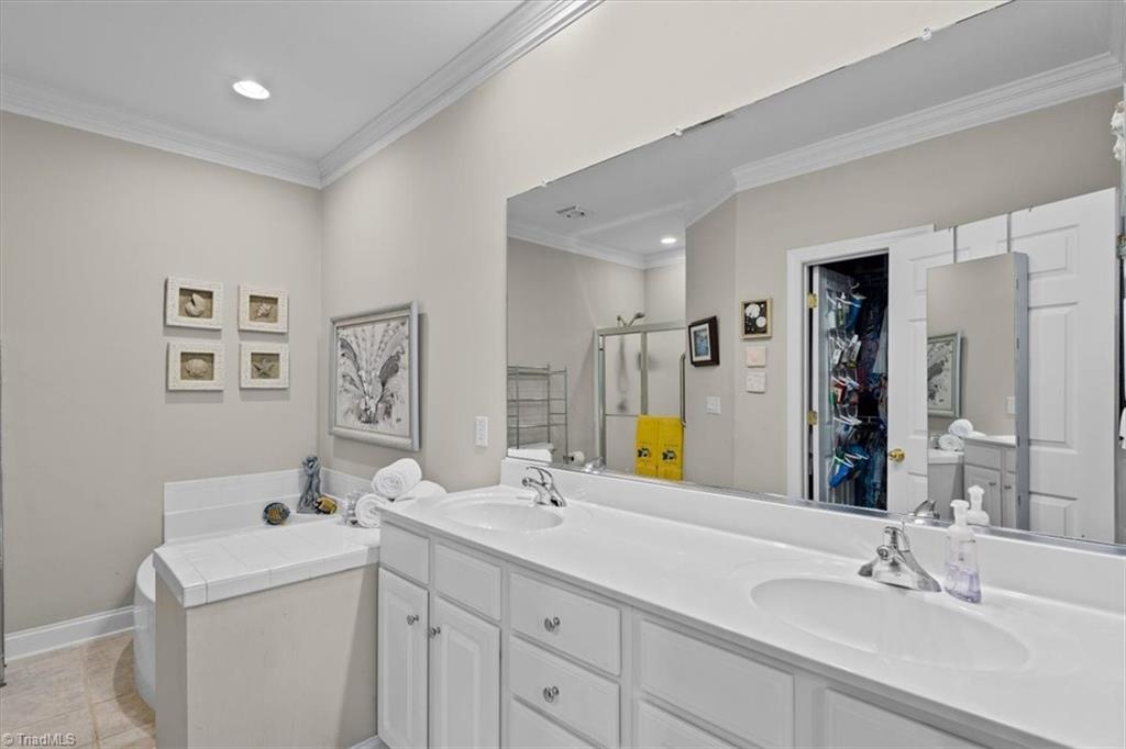 137 Eva Drive Property Photo 34