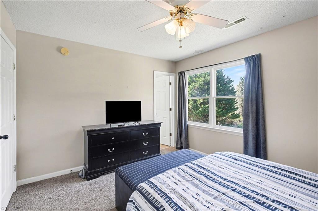 3904 Riverdale Drive Property Photo 11