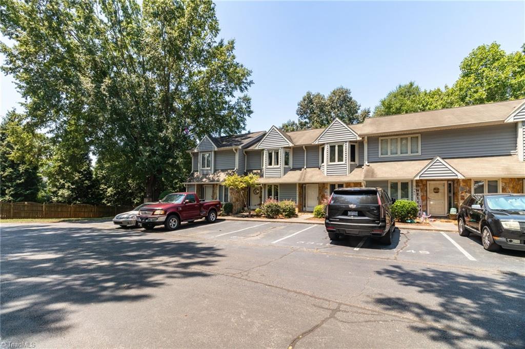 5347 Summit Heights Drive Property Photo 4