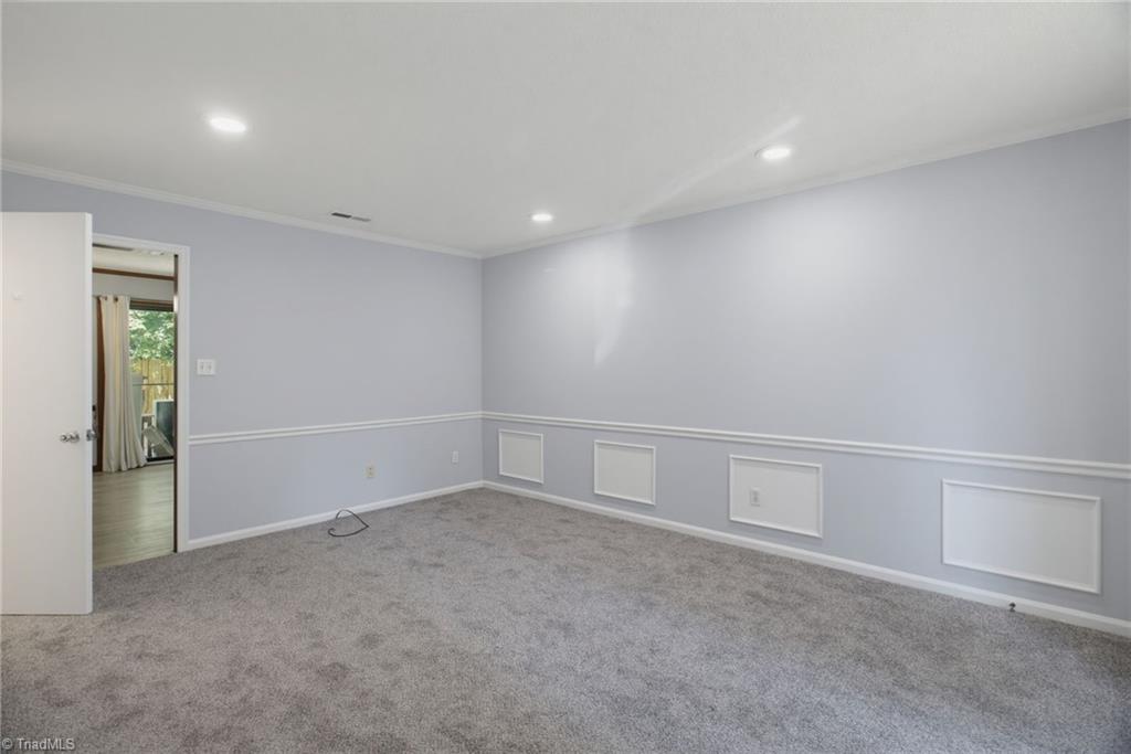 5347 Summit Heights Drive Property Photo 7