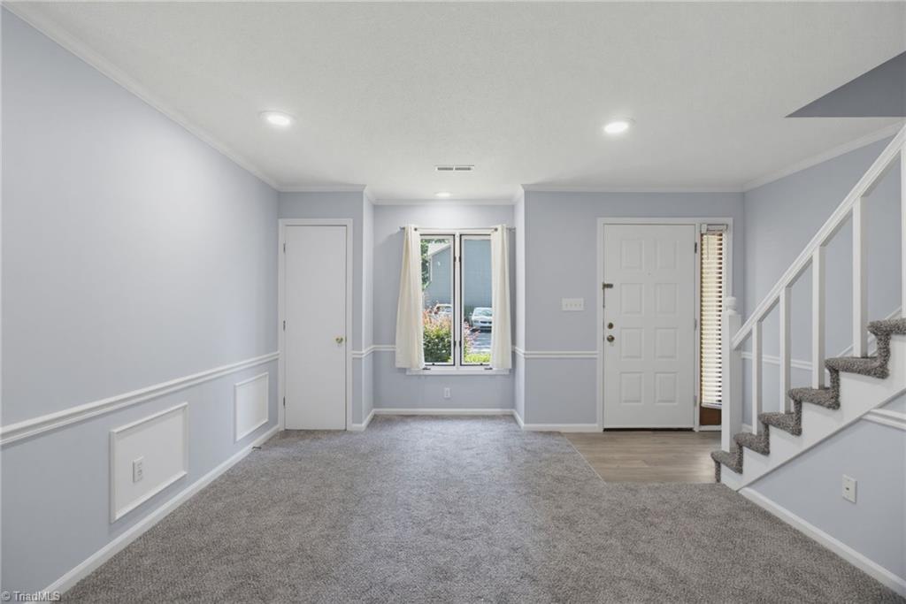 5347 Summit Heights Drive Property Photo 10