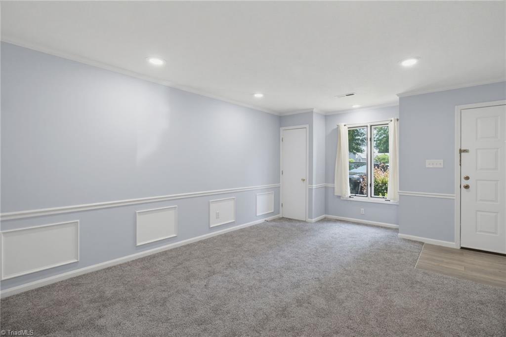 5347 Summit Heights Drive Property Photo 11