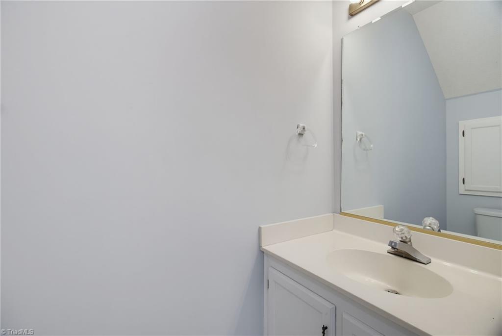 5347 Summit Heights Drive Property Photo 12