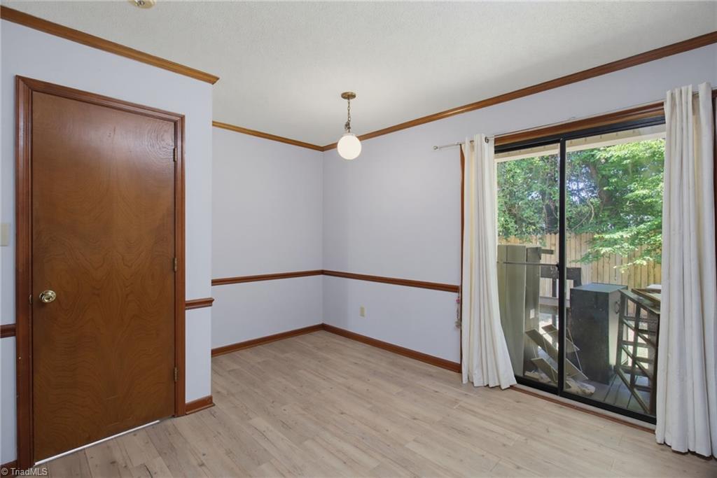 5347 Summit Heights Drive Property Photo 14