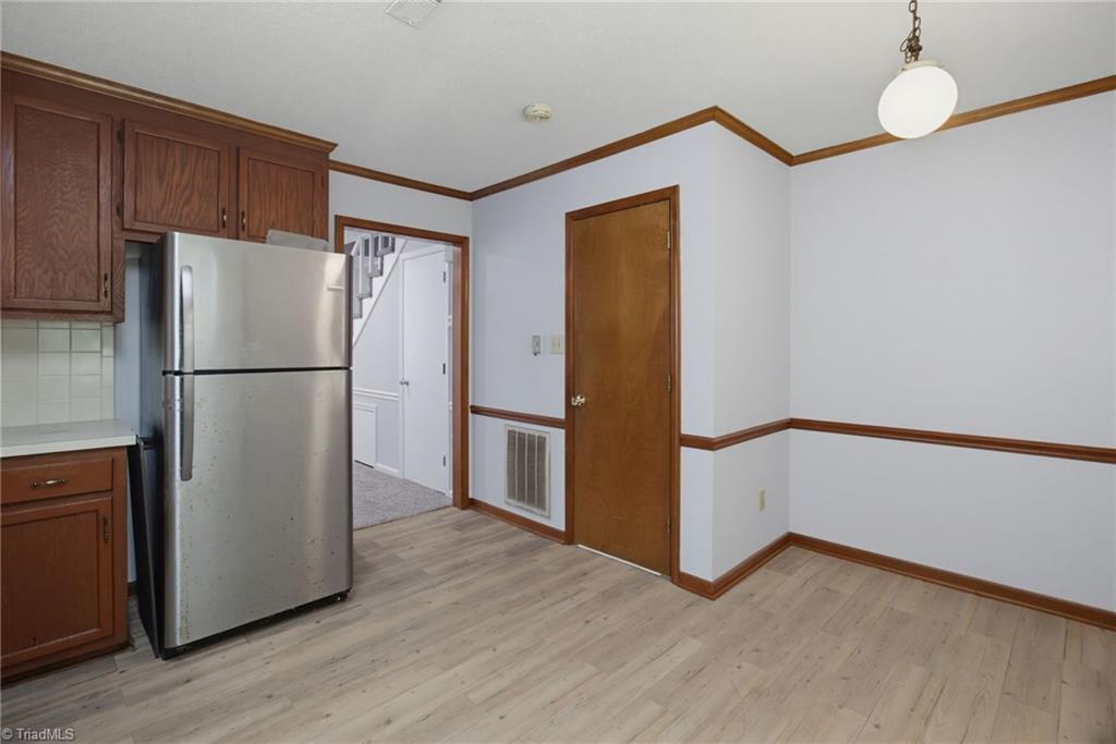 5347 Summit Heights Drive Property Photo 15