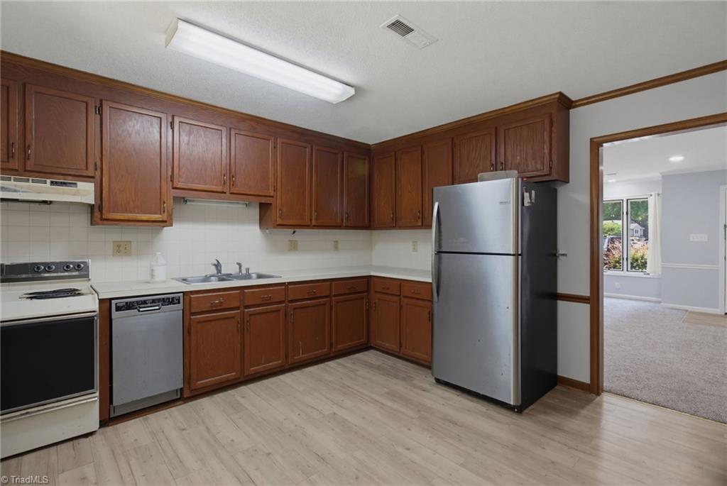 5347 Summit Heights Drive Property Photo 17