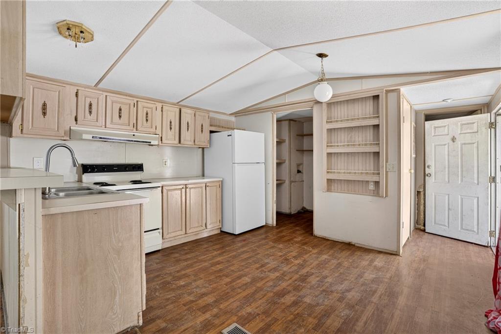 526 Kindley Road Property Photo 8
