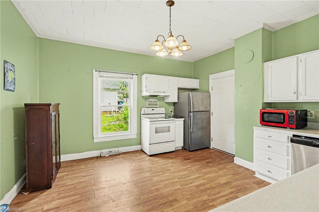 127 Erwin Street Property Photo 11