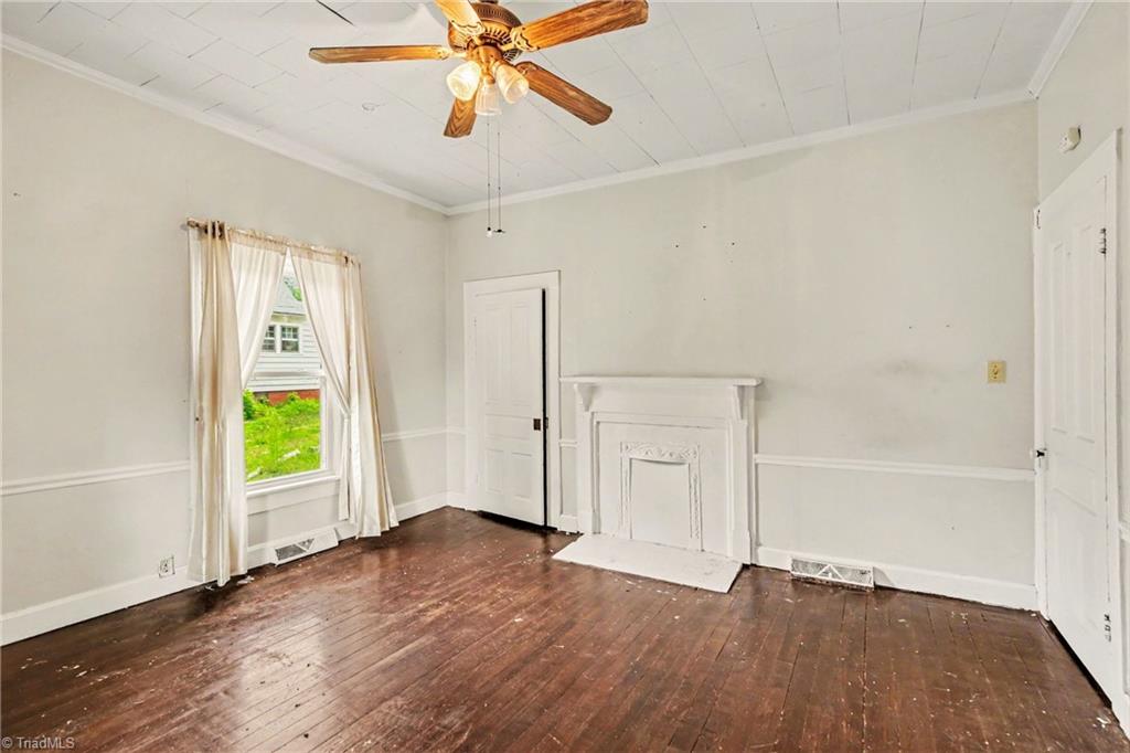 127 Erwin Street Property Photo 14