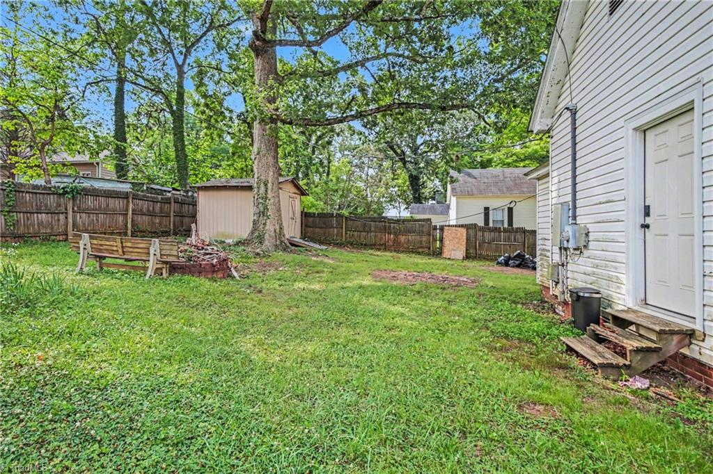 127 Erwin Street Property Photo 21