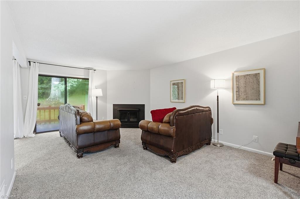 204 Lamplighter Circle Property Photo 4