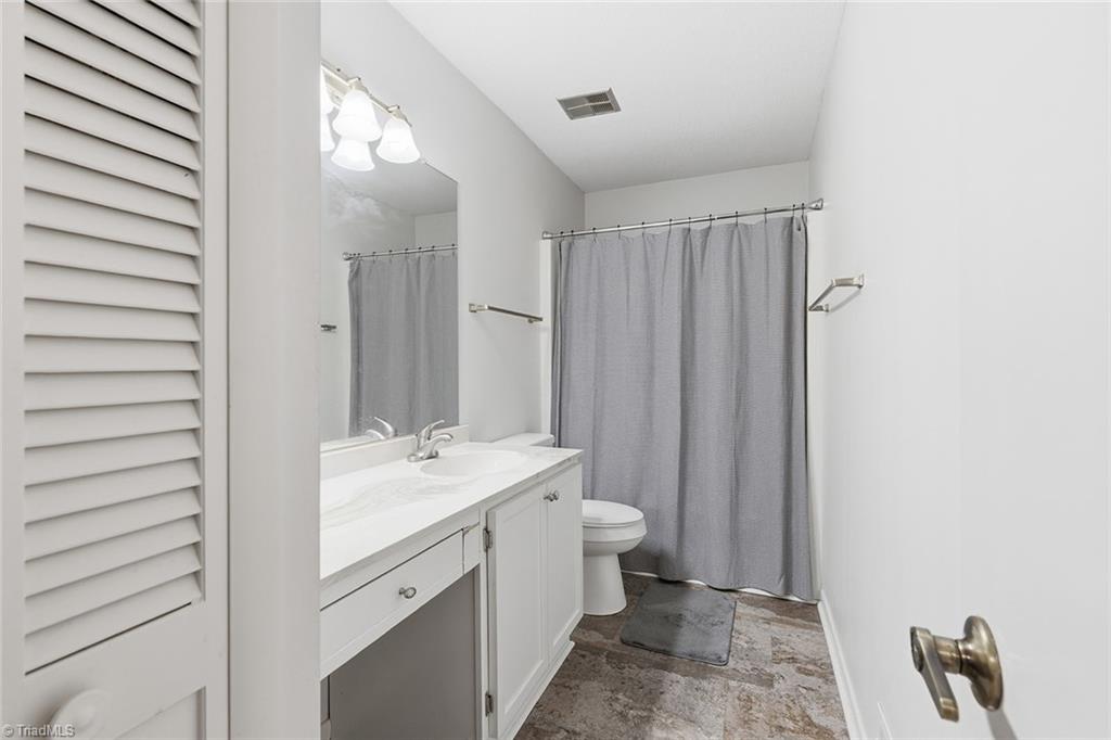 204 Lamplighter Circle Property Photo 22