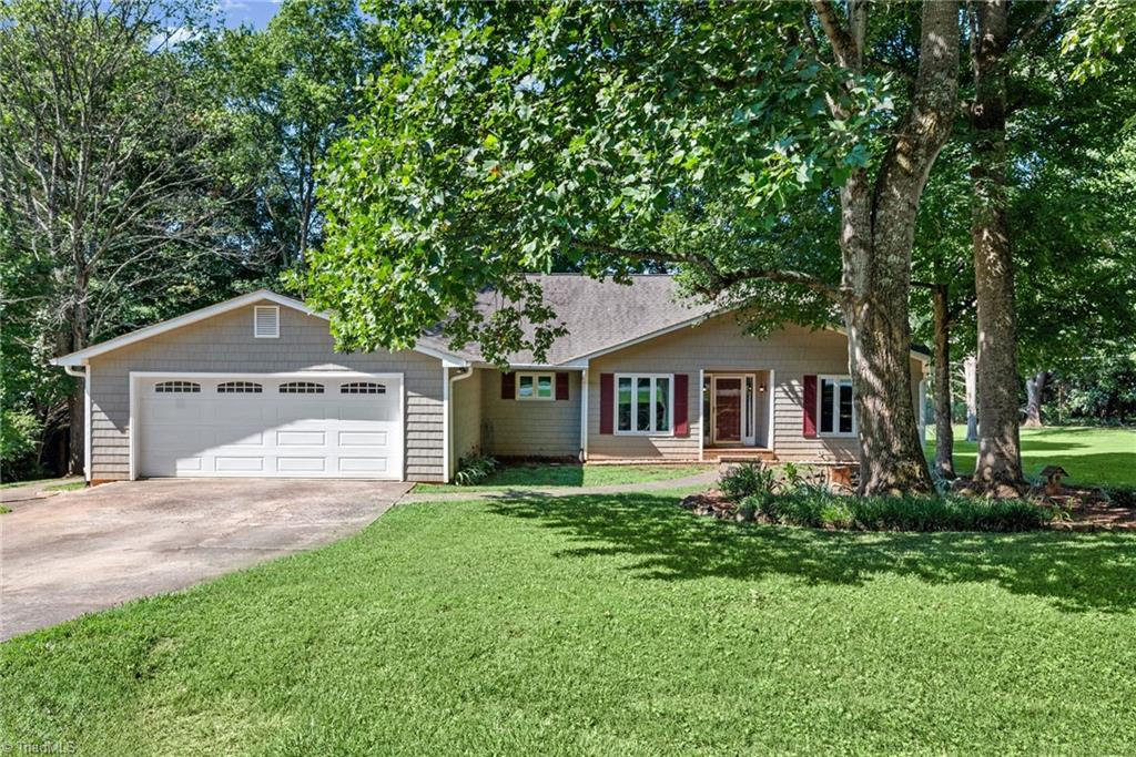8750 Willowmede Drive Property Photo 1
