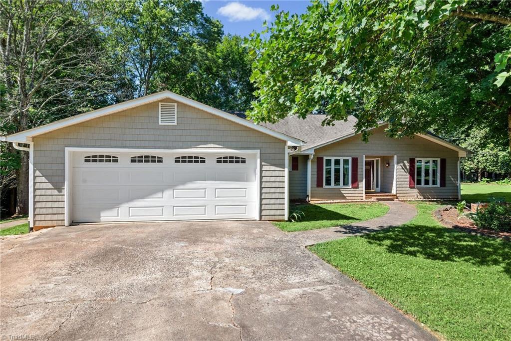 8750 Willowmede Drive Property Photo 2