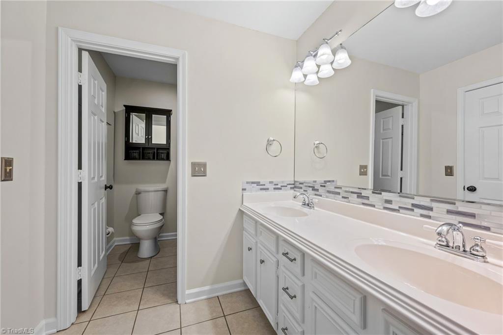 8750 Willowmede Drive Property Photo 15