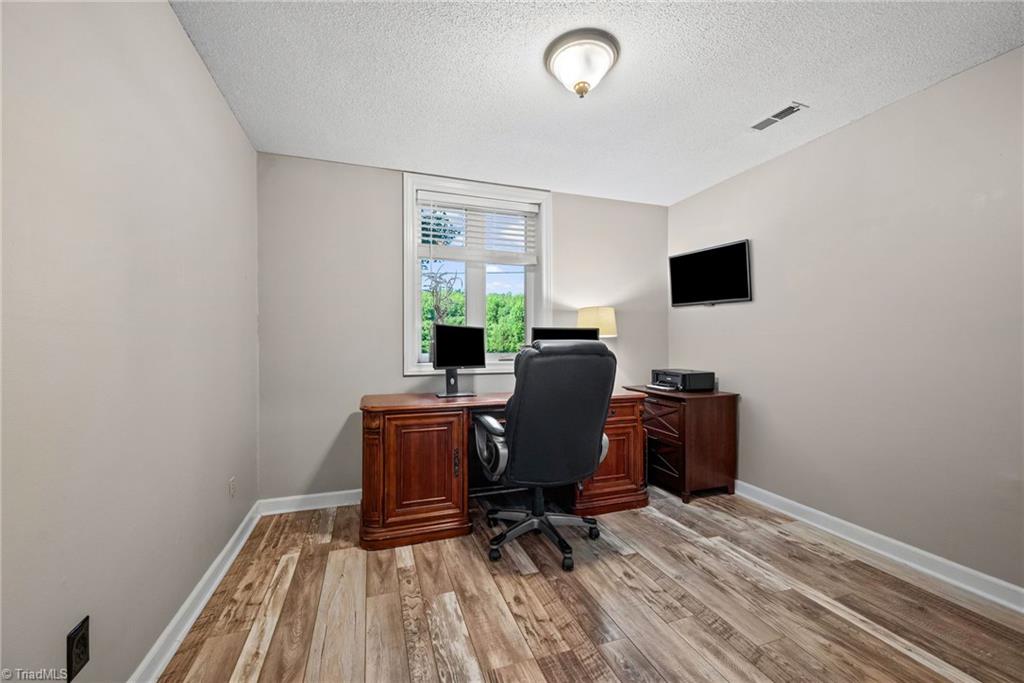 8750 Willowmede Drive Property Photo 29