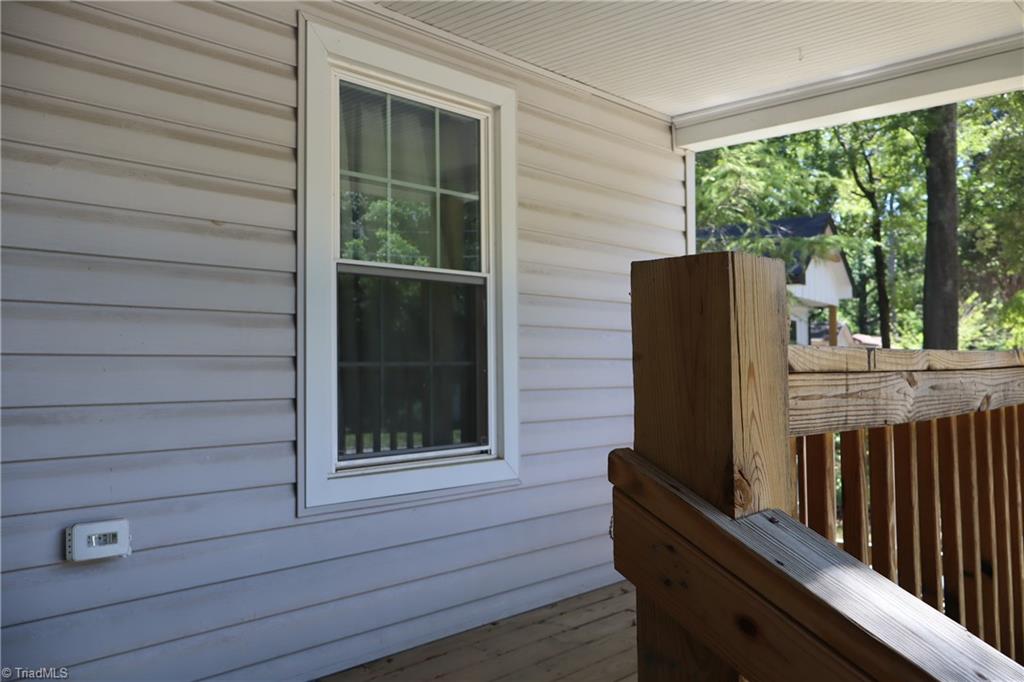 305 E Division Avenue Property Photo 3